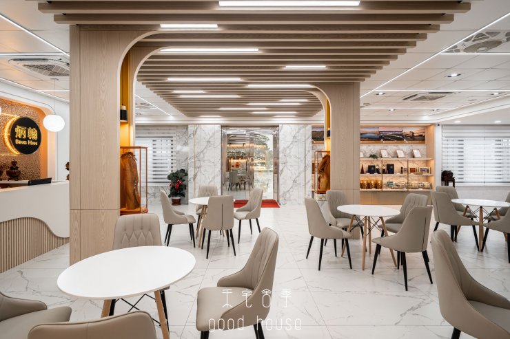 炳翰人蔘形像館