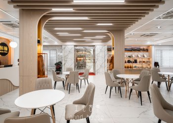 炳翰人蔘形像館